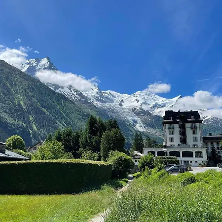 Au Pied Des Pistes A Avec Parking Prive, Proche Centre Apartment